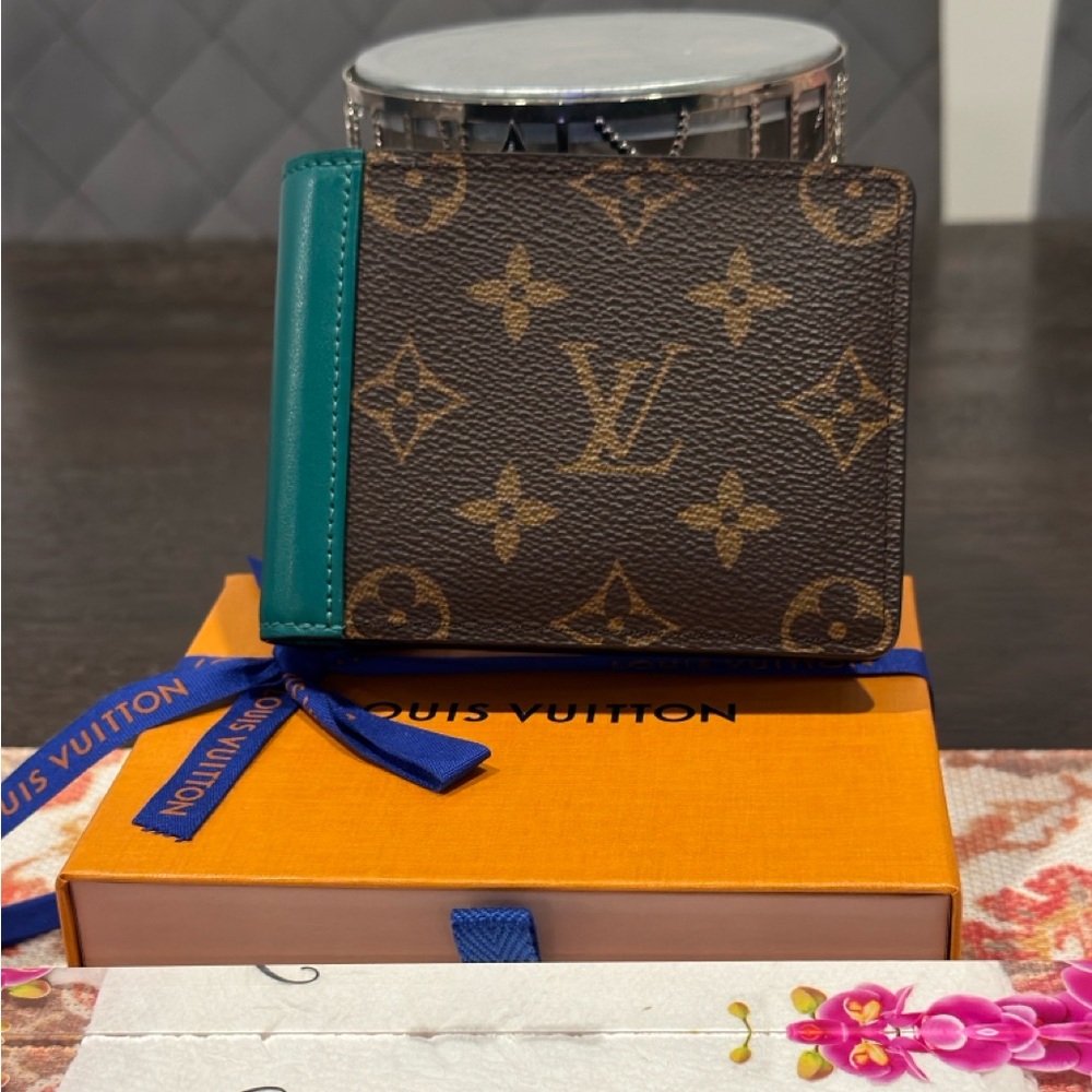 Louis Vuitton Brown and Teal Monogram Multiple Wallet!